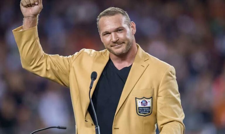 Brian Urlacher's Net Worth, Career, and Personal Life - IMPARTART