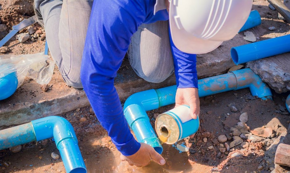 Commercial Water, Gas, and Sewer Line Issues and How Plumbers Fix Them