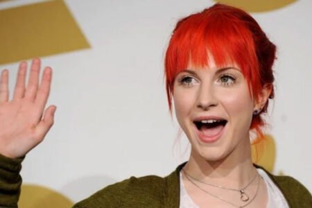 Hayley-Williams's-Net-Worth