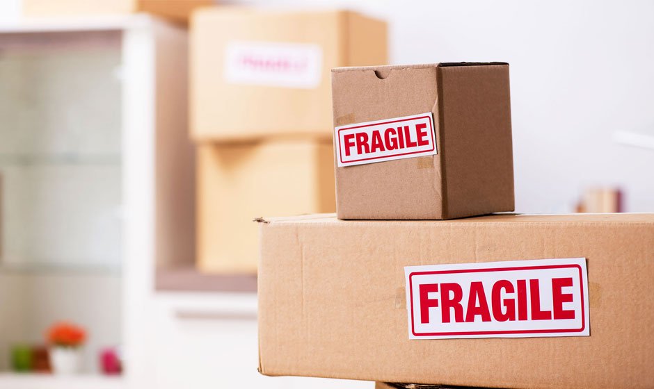 How to Safely Move Valuable and Fragile Items Long Distance